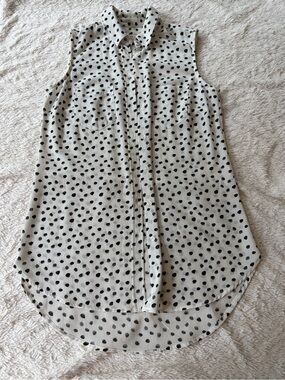 Merona Sleeveless White Blouse with Black Dot Print